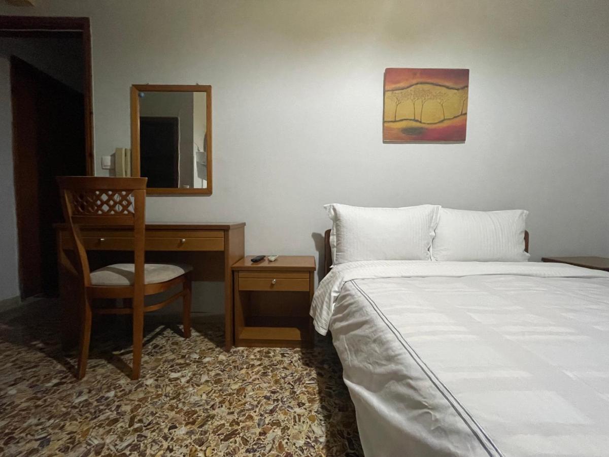 The Beehive 2 Apartment Mytilene Exterior photo